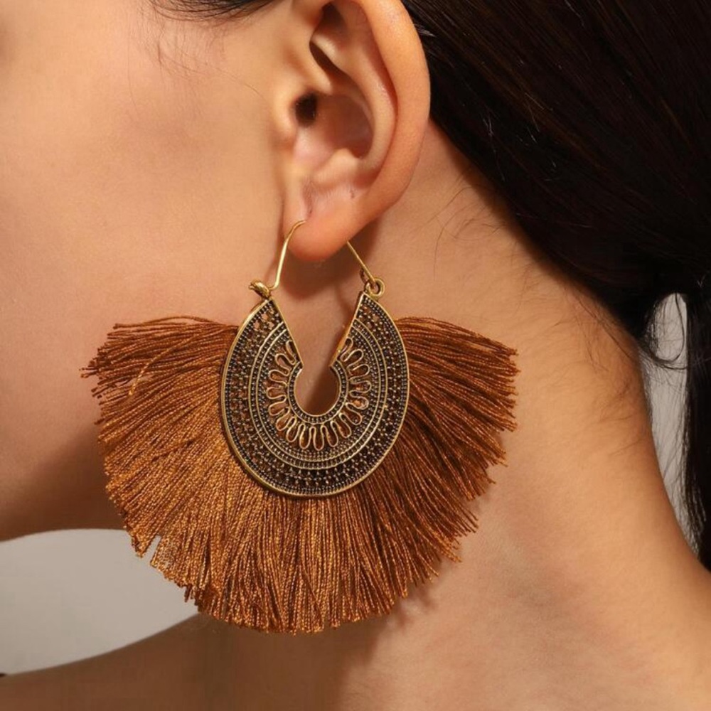 Western Style Bohemian Fanned Shape Tassel Earrings